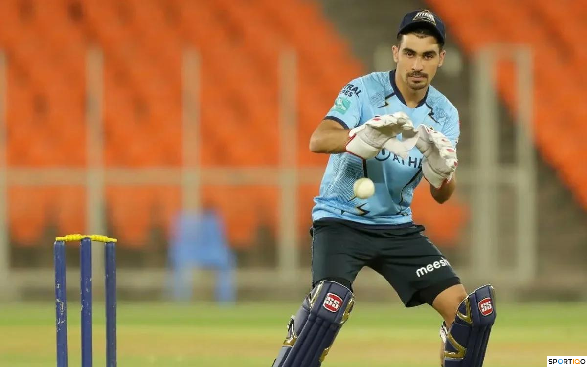 Rahmanullah Gurbaz doing his wicketkeeping drills during practice for Gujarat Titans.