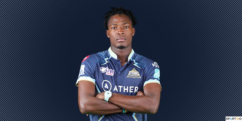 Dominic Drakes in Gujarat Titans Kit.