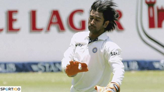 MS Dhoni during his test debut