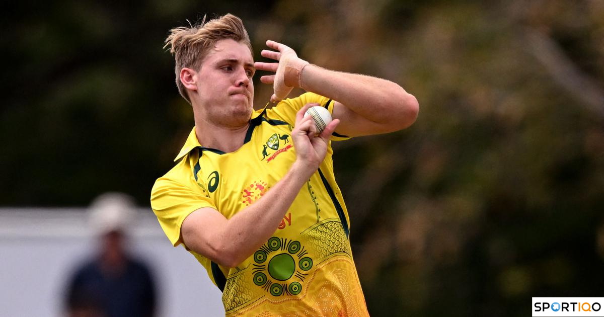 Australian all-rounder Cameron Green bowling