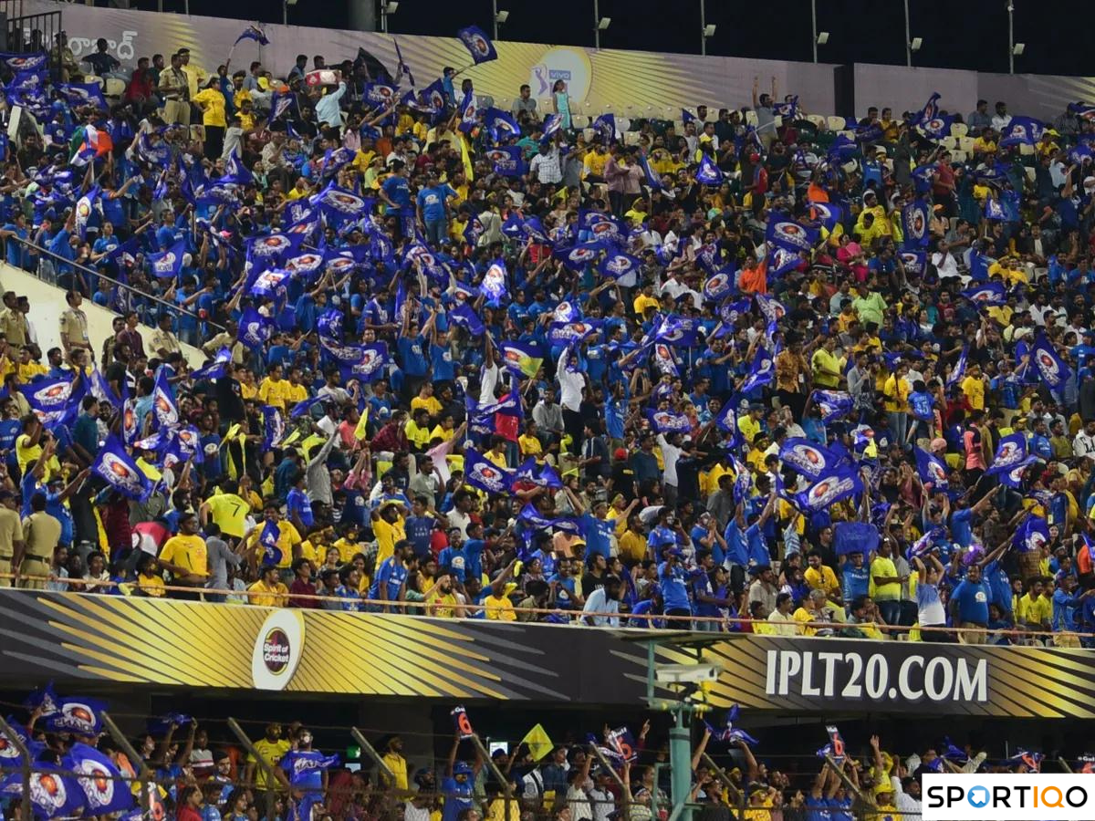 Image-3: CSK and MI fans watching the El Clasico of IPL   
