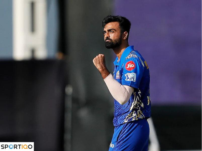 Jaydev Unadkat celebrating after taking a wicket for Mumbai Indians.