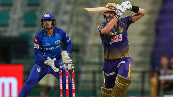 Pat Cummins playing against Mumbai Indians in IPL