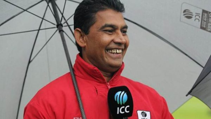 Ruchira Palliyaguruge as an umpire in ILT20