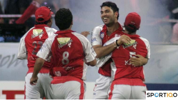 Yuvraj Singh celebrating with his Kings XI Punjab teammates after the wicket