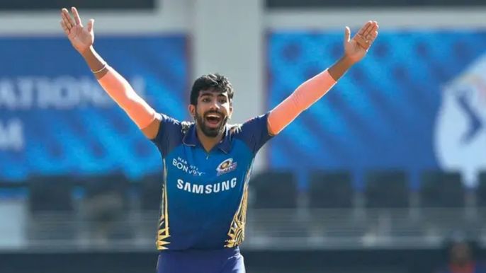 Jasprit Bumrah 4/20 vs. Rajasthan Royals In IPL 2020