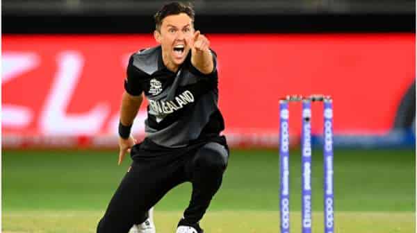 Trent Boult  vs Mitchell Starc