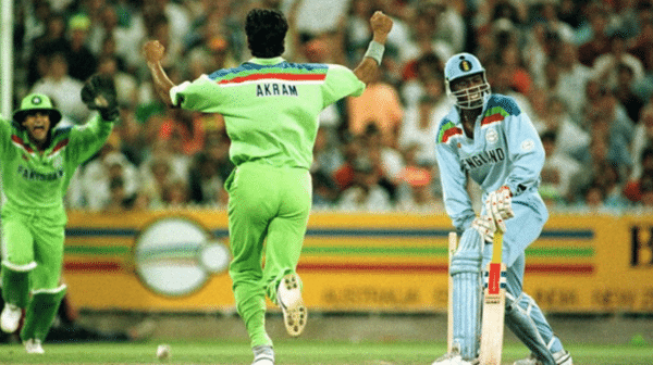 1992 World Cup Final - Wasim Akram Two Magical Deliveries