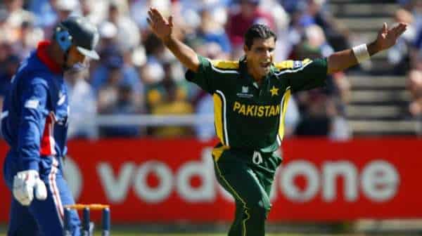 Most wickets in ODI Cricket - Waqar Younis