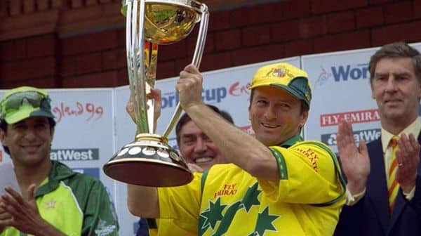 Steve Waugh lifting the trophy