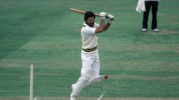 Fastest 2000 runs in ODI - Zaheer Abbas