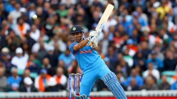 Batter with fastest 8000 runs in ODI cricket - MS Dhoni